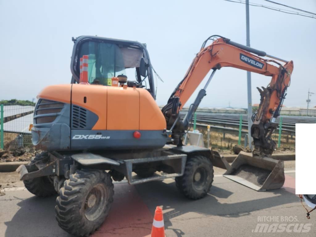 Doosan DX 55 W 轮式挖掘机