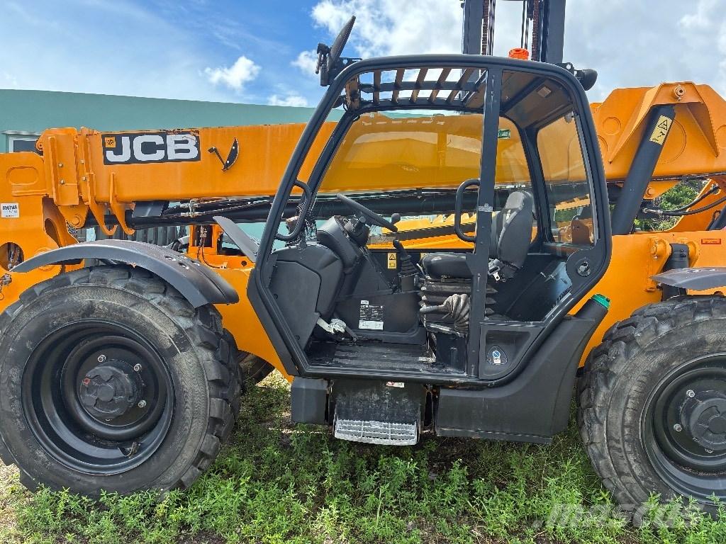 JCB 509-42 伸缩臂叉装车|叉装车
