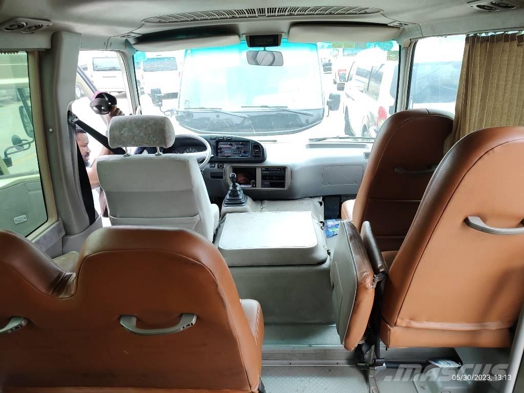 Toyota Coaster Bus 迷你巴士