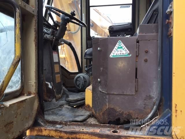 Komatsu WA150-1 轮式装载机
