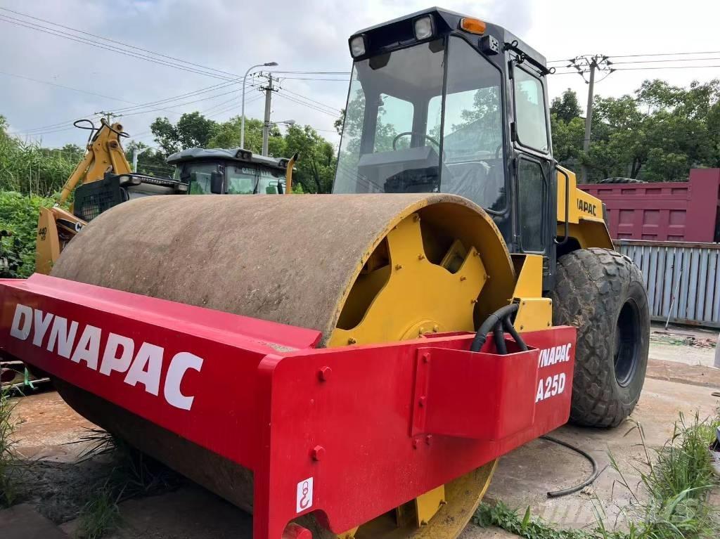 Dynapac CA 25 D 单轮压路机