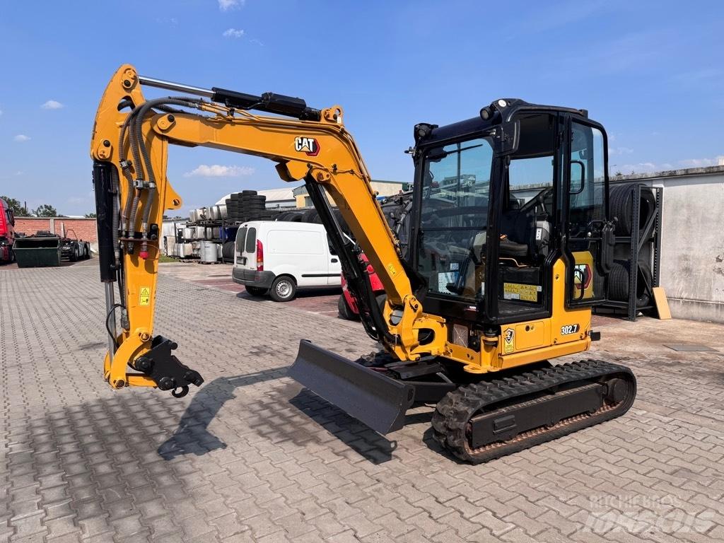 CAT 302.7 D CR 小型挖掘机