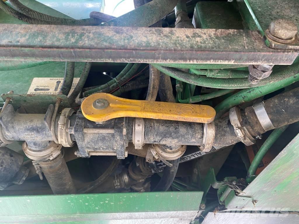 John Deere 4720 自走式喷雾机