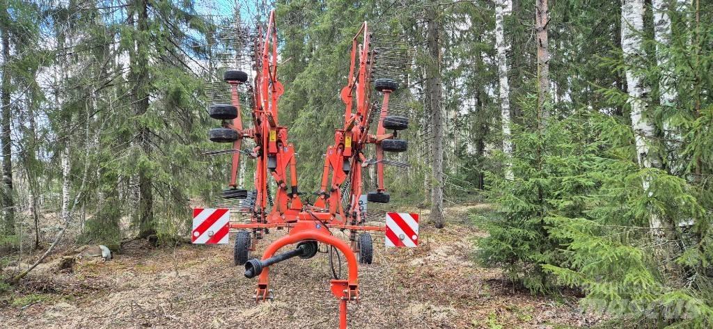 Kuhn GA 8121 料堆整形机