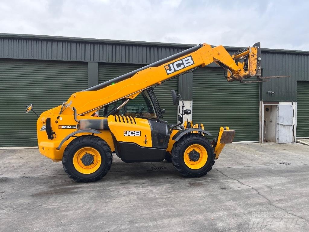 JCB 540-140 伸缩臂叉装车|叉装车