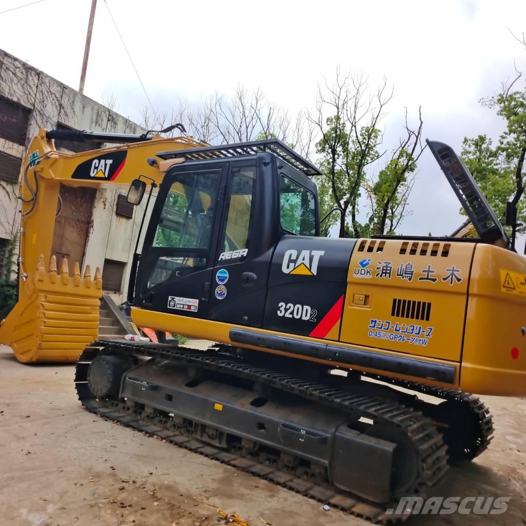 CAT 320 D2 履带挖掘机