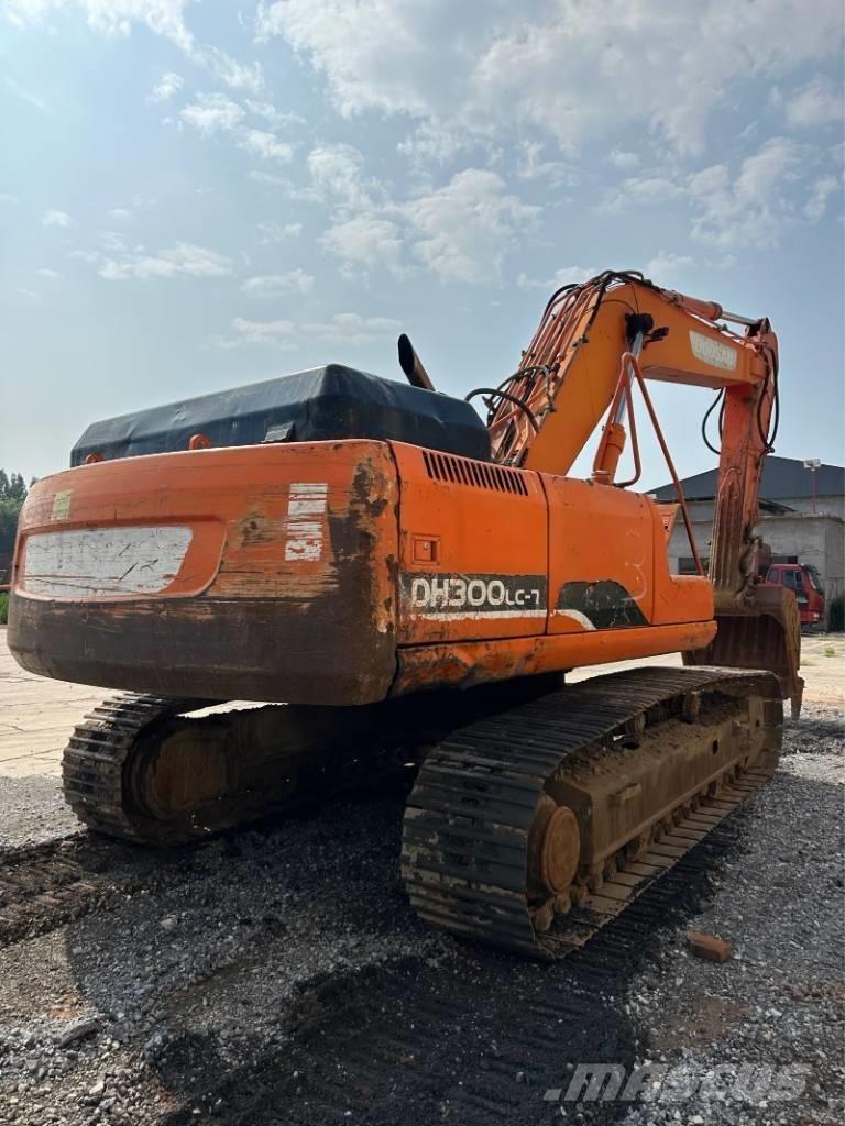 Doosan DH300 履带挖掘机