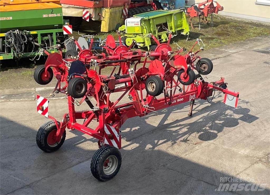 Lely Lotus 900P 犁耙和摊草机