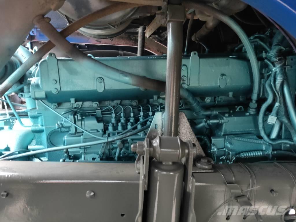 Howo 375 6x4 牵引车