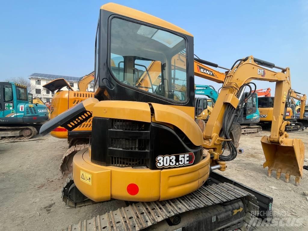 CAT 303.5 小型挖掘机