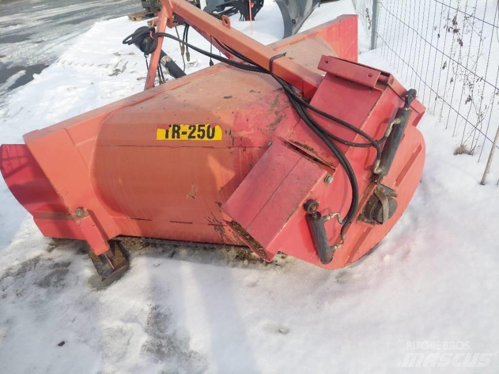  TR-250 lumilinko 扬雪机