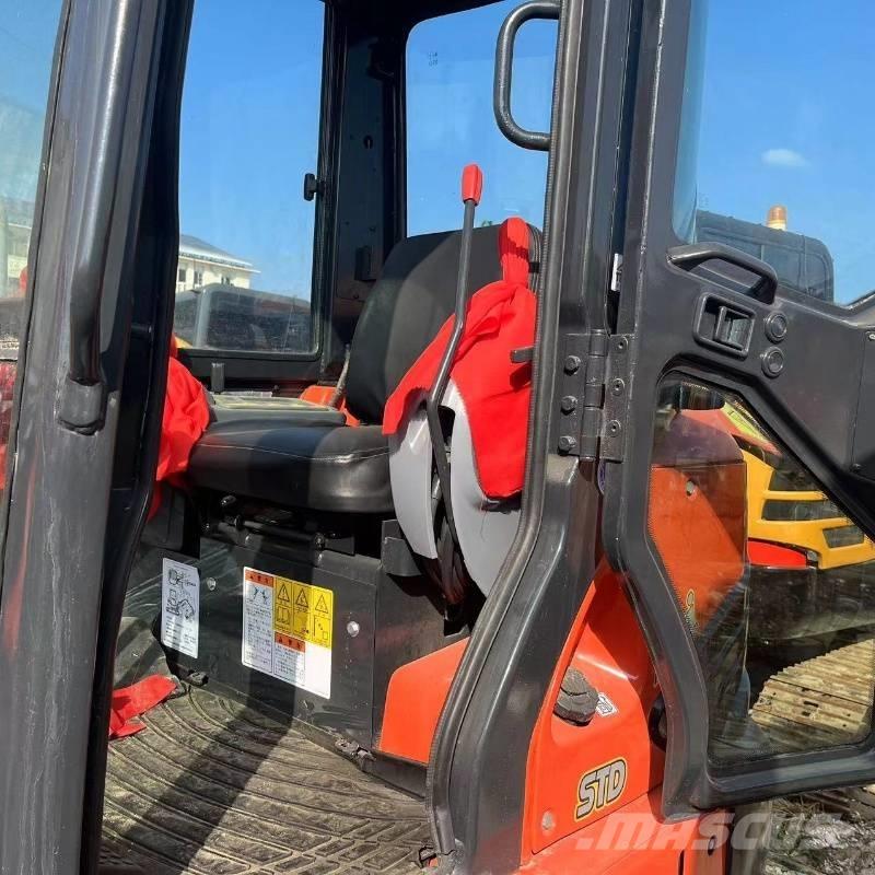Kubota U 40 小型挖掘机