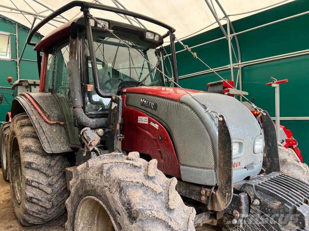 Valtra N 121 林业拖拉机
