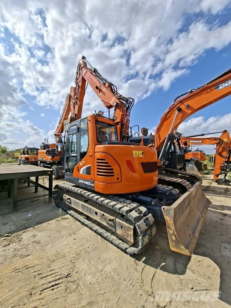 Doosan DX 140 LCR 履带挖掘机