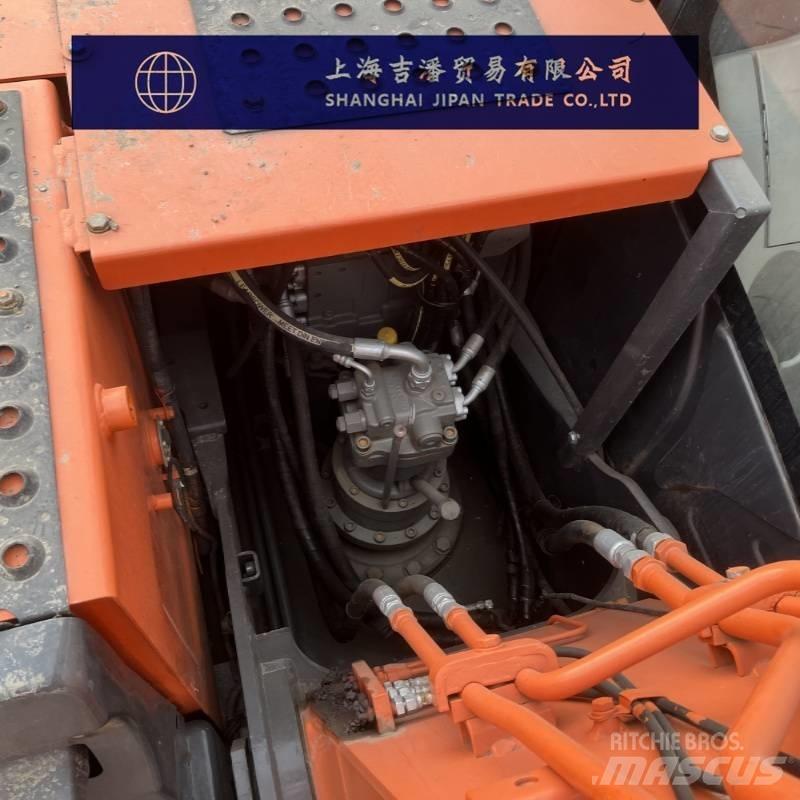 Hitachi ZX 130 中型挖掘机