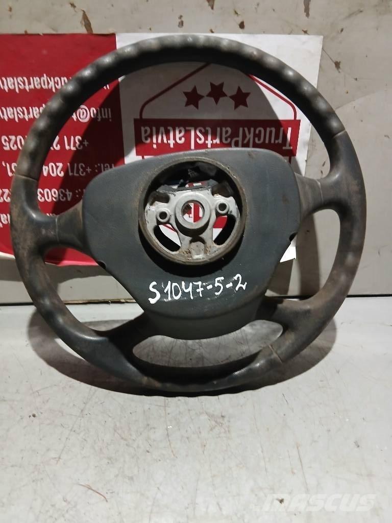 Scania P 420    1495393 驾驶室与内部
