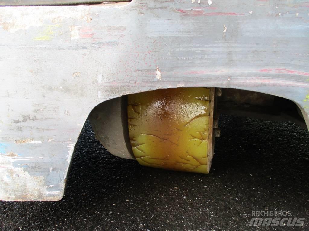 Nichiyu FBRF16-75B 前移式叉车