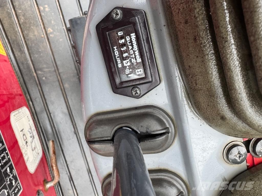 Yanmar SV08 (1E005) 小型挖掘机