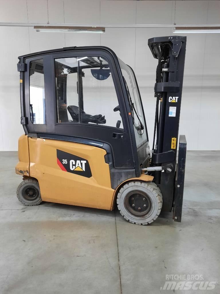 CAT EP35N 电动叉车