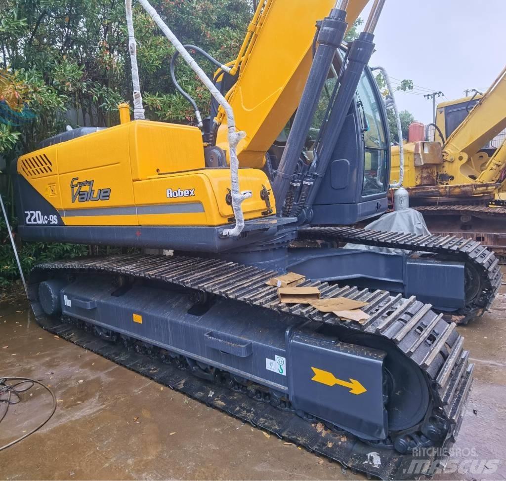 Hyundai R220LC-9S 轮式挖掘机