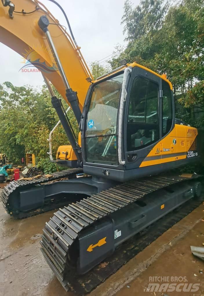 Hyundai R220LC-9S 轮式挖掘机