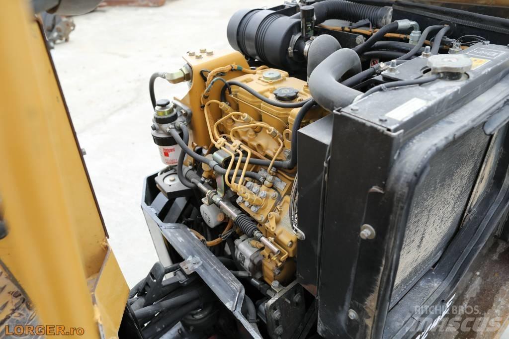 CAT CB 224 E 双轮压路机