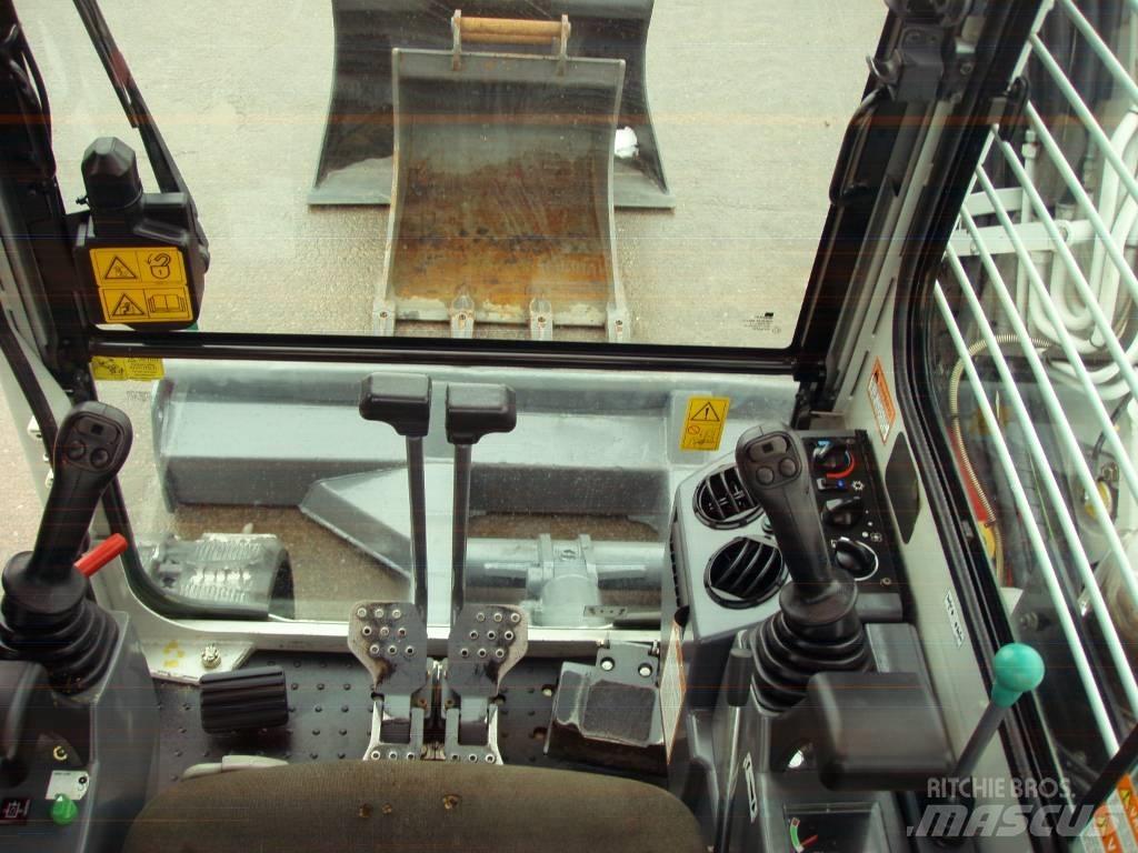 Takeuchi TB153FR 小型挖掘机