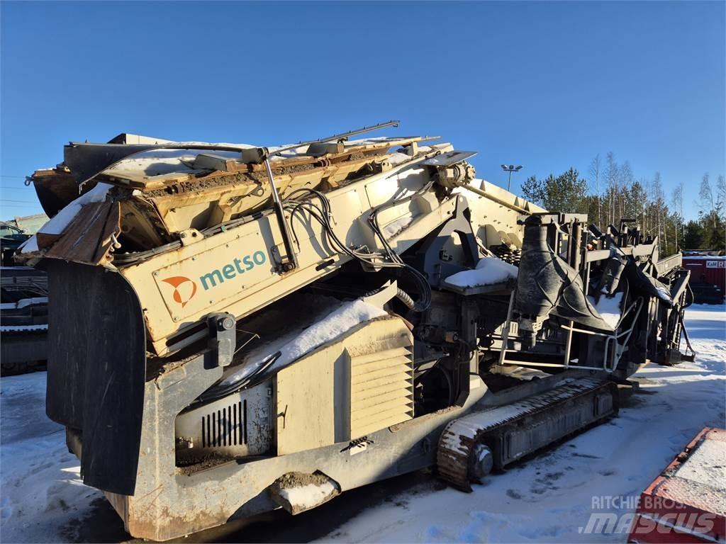 Metso ST 272 移动式筛分机
