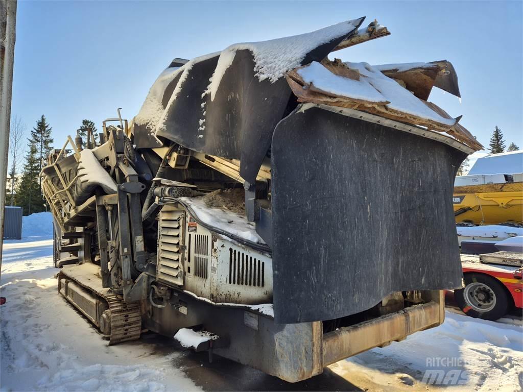 Metso ST 272 移动式筛分机