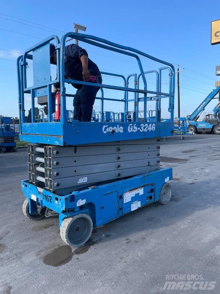 Genie GS 3246 剪叉式升降机