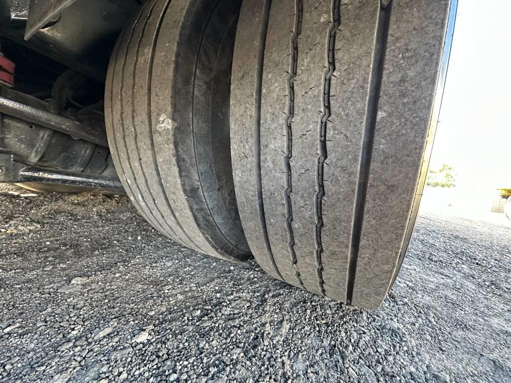 Freightliner M2 救护车