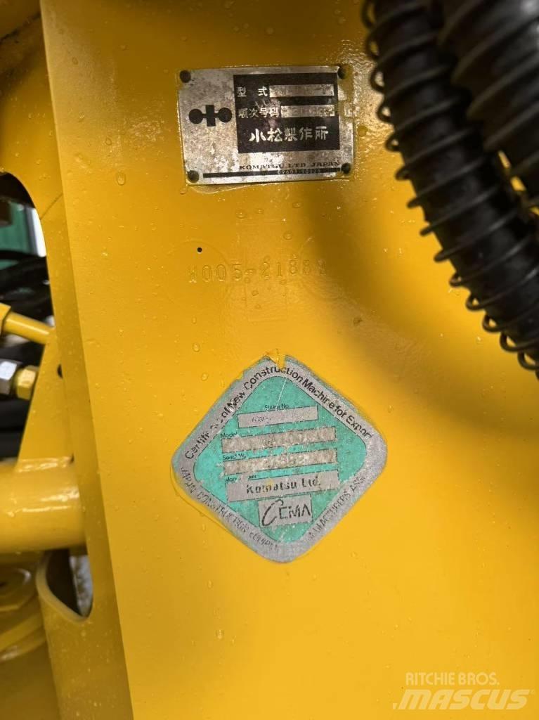 Komatsu WA100-1 轮式装载机