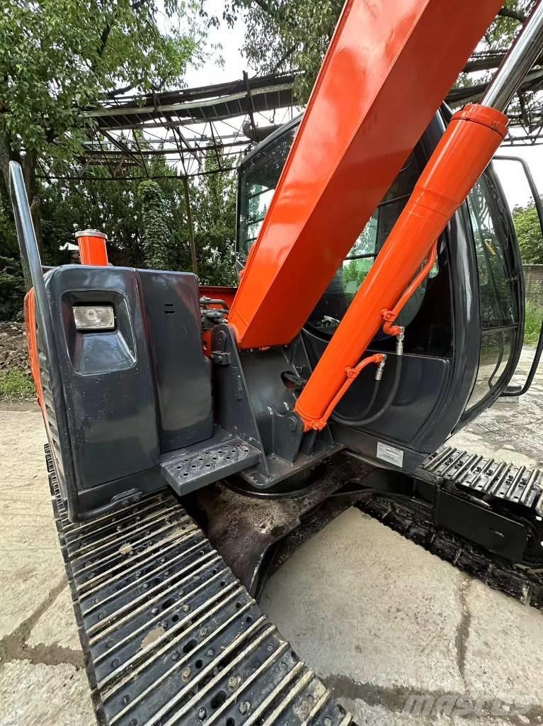 Hitachi 70 履带挖掘机
