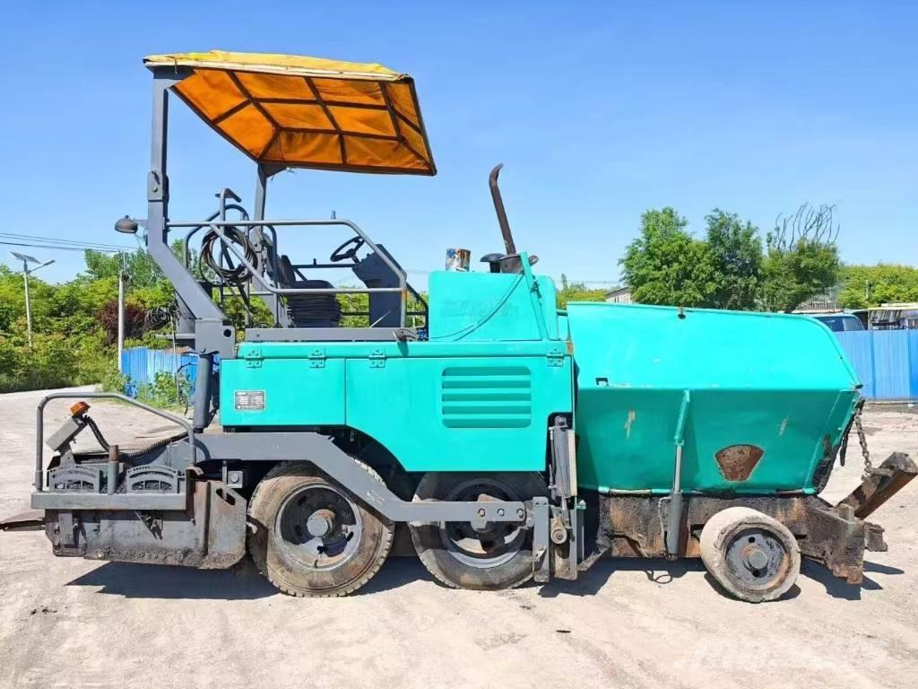 XCMG RP 453 L 沥青摊铺机
