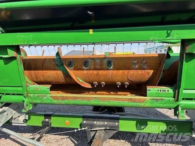 John Deere T 550 联合收割机