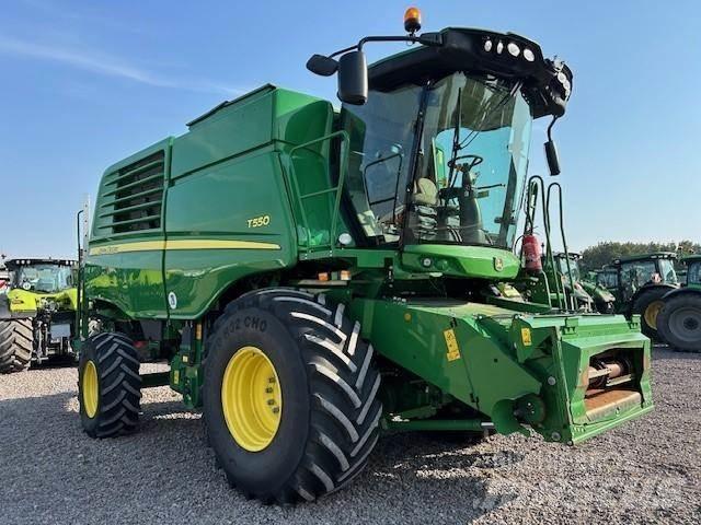 John Deere T 550 联合收割机