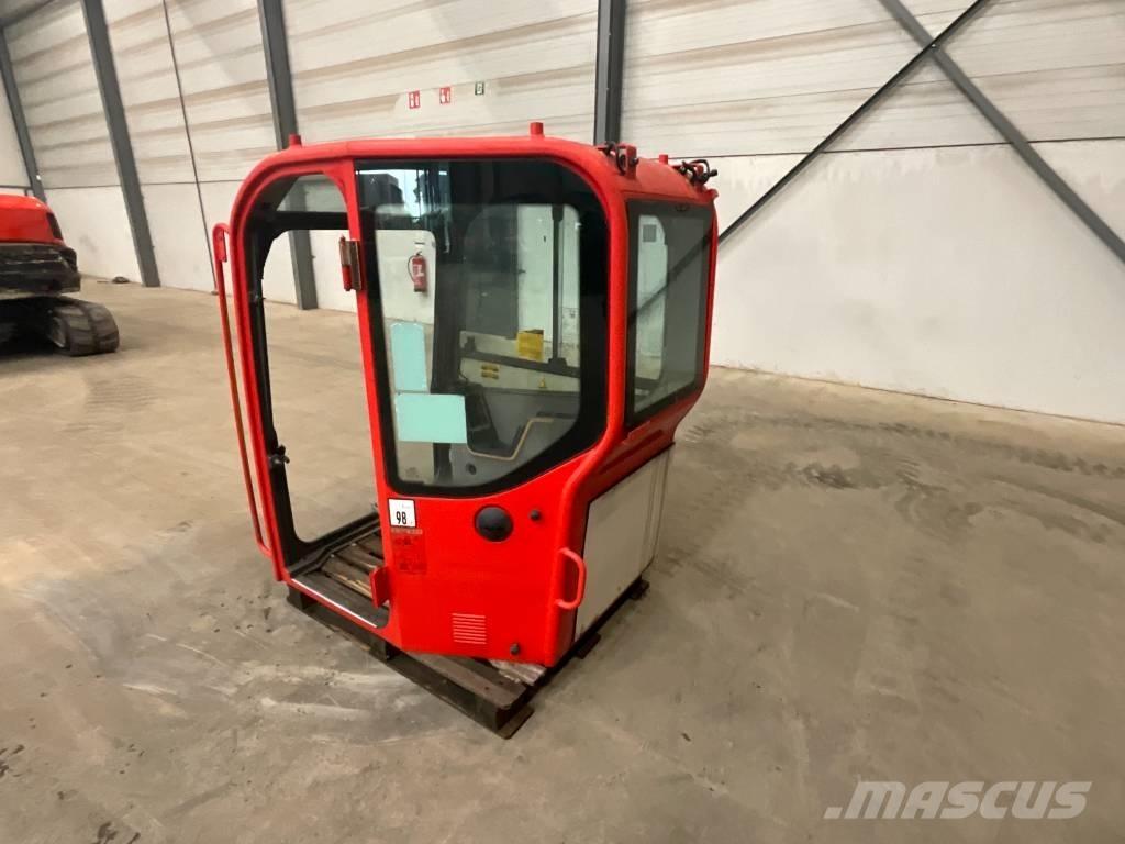 Volvo ECR 88 D 驾驶室与内部