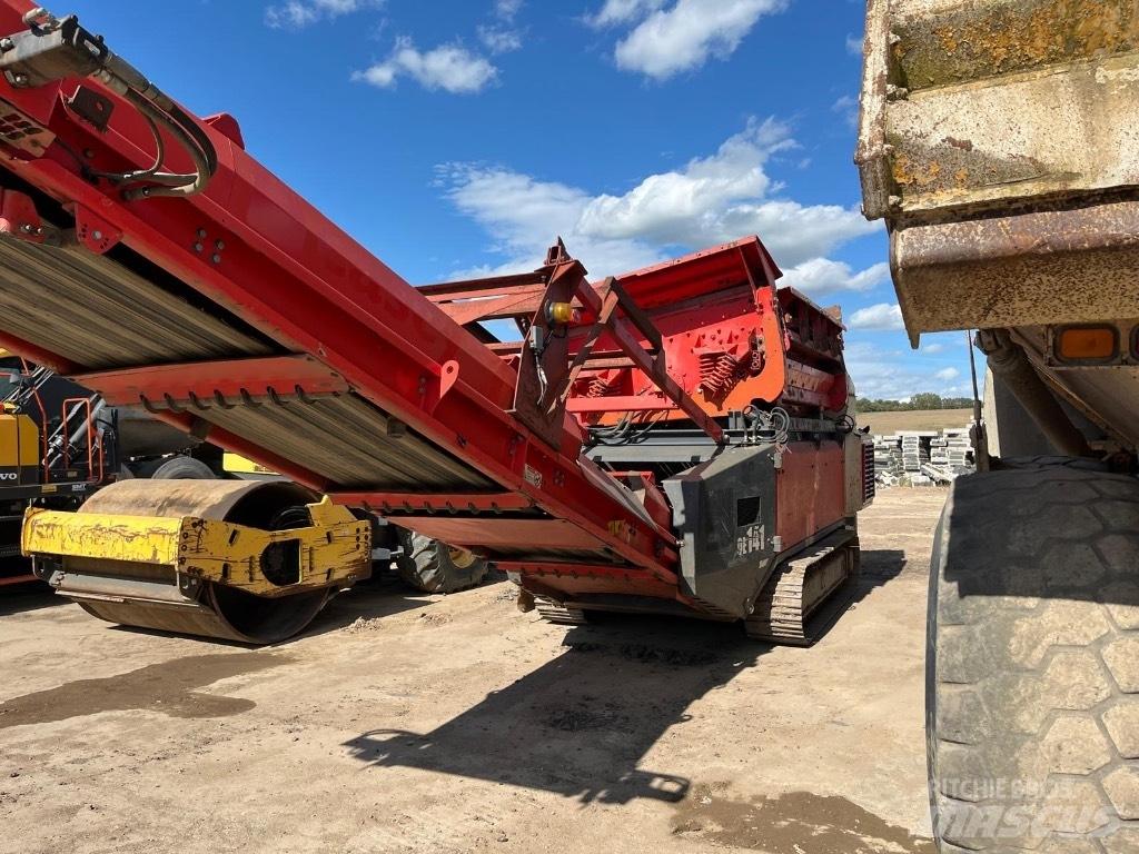 Sandvik QE 141 移动式筛分机