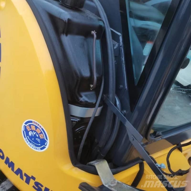 Komatsu PC 35 小型挖掘机