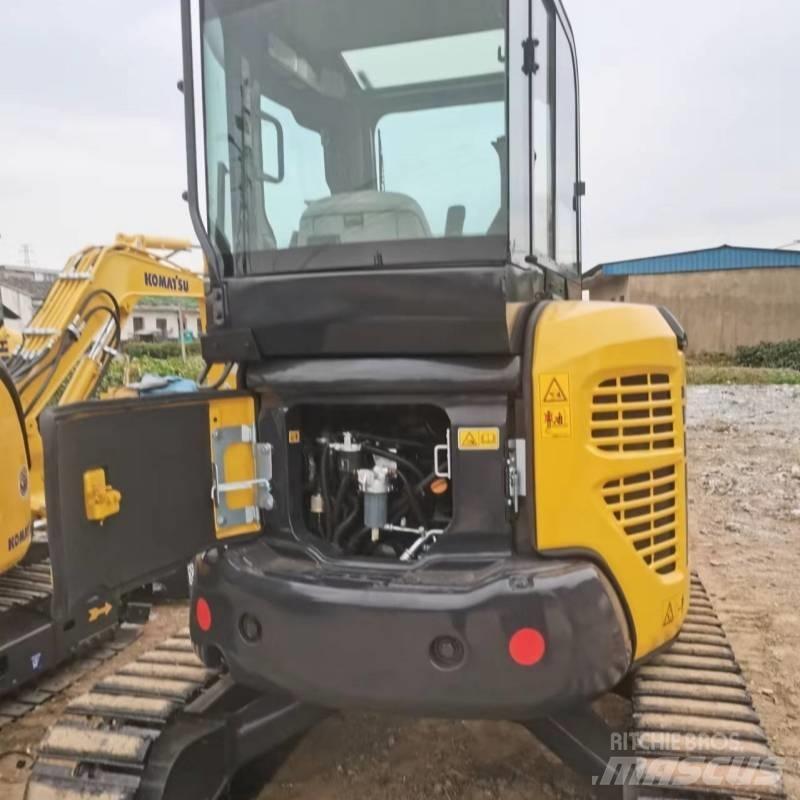 Komatsu PC 35 小型挖掘机