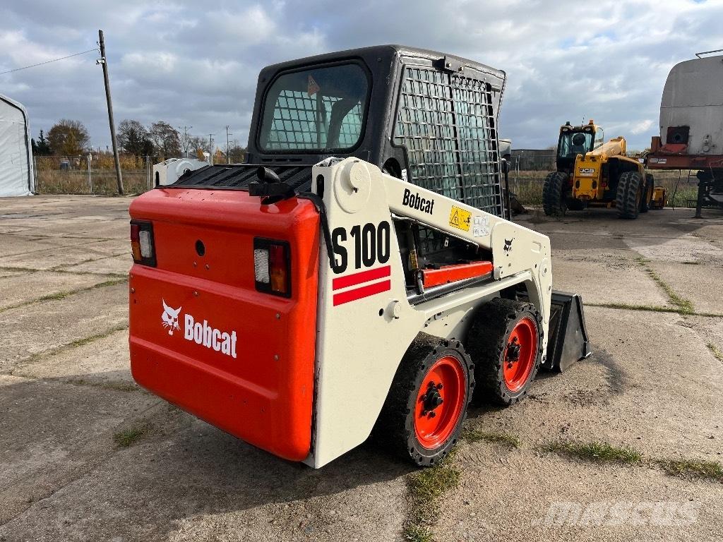 Bobcat S 100 滑移装载机