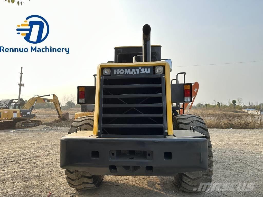 Komatsu WA380 轮式装载机