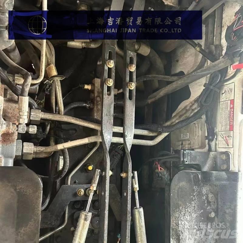 Bobcat s450 滑移装载机