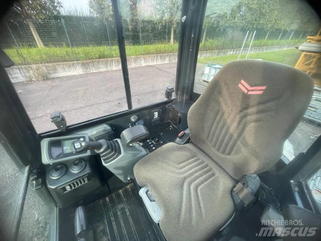 Yanmar Vio 27-6 小型挖掘机