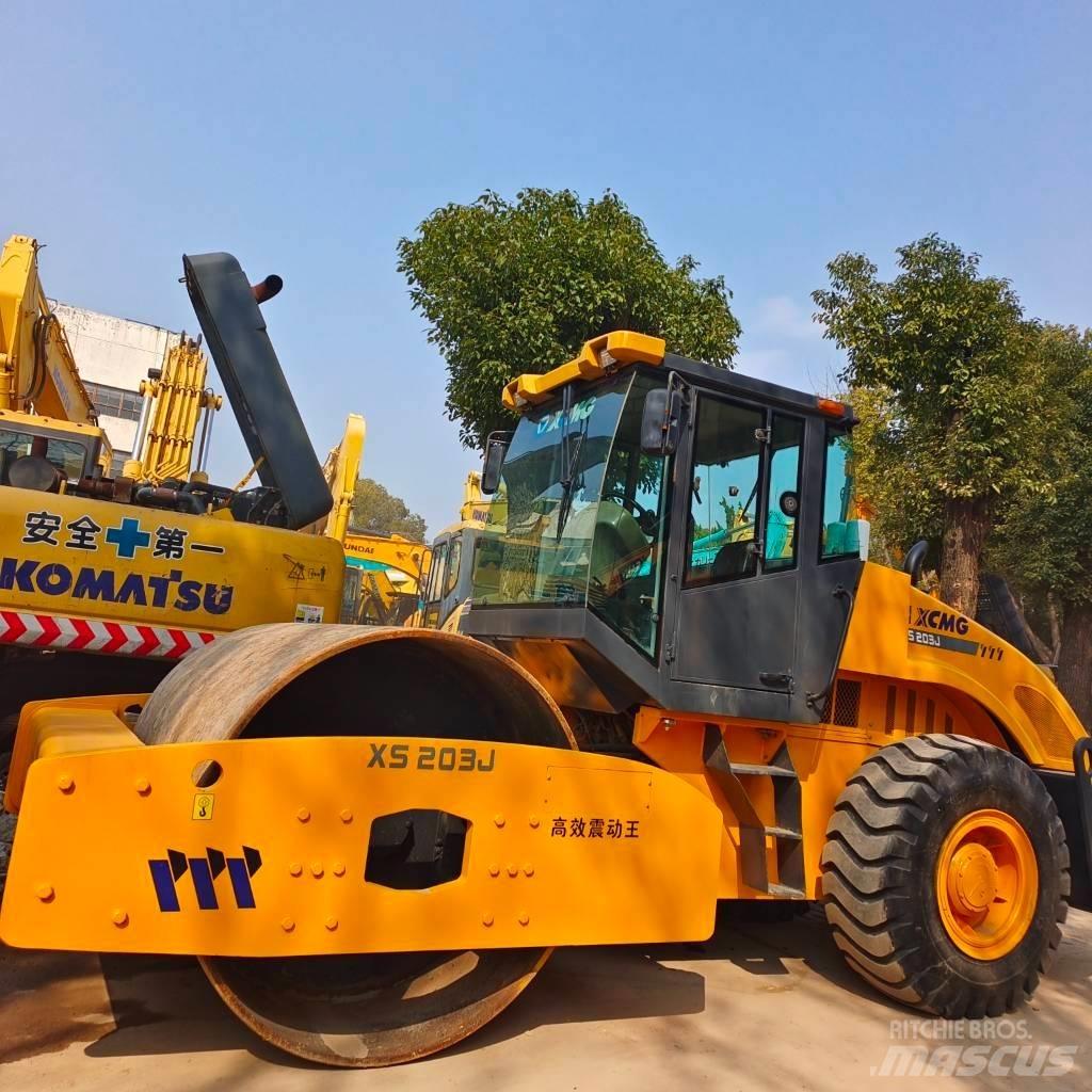 XCMG XS 202J 单轮压路机