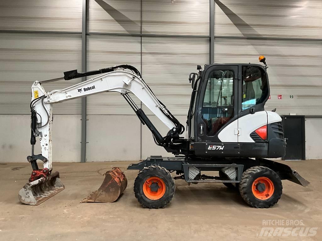Bobcat E 57 W 轮式挖掘机