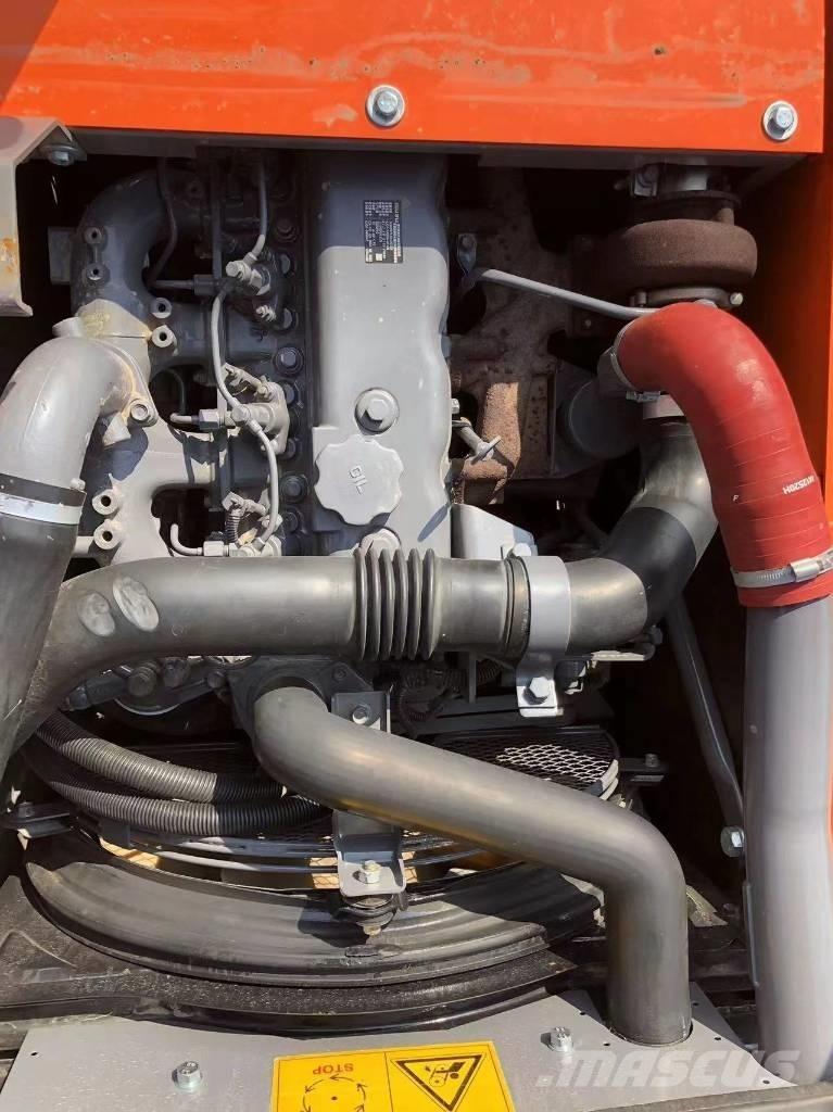 Hitachi ZX 120 履带挖掘机