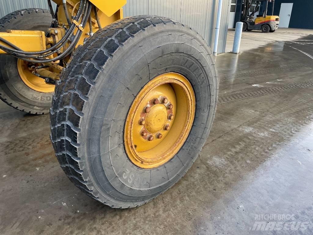 CAT 160M (140) 平地机/推土机