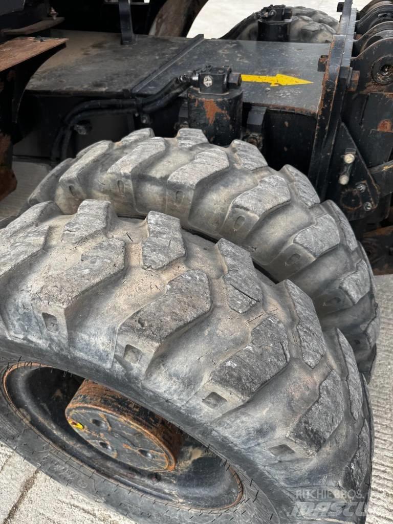 Hitachi ZX 145 W-6 轮式挖掘机
