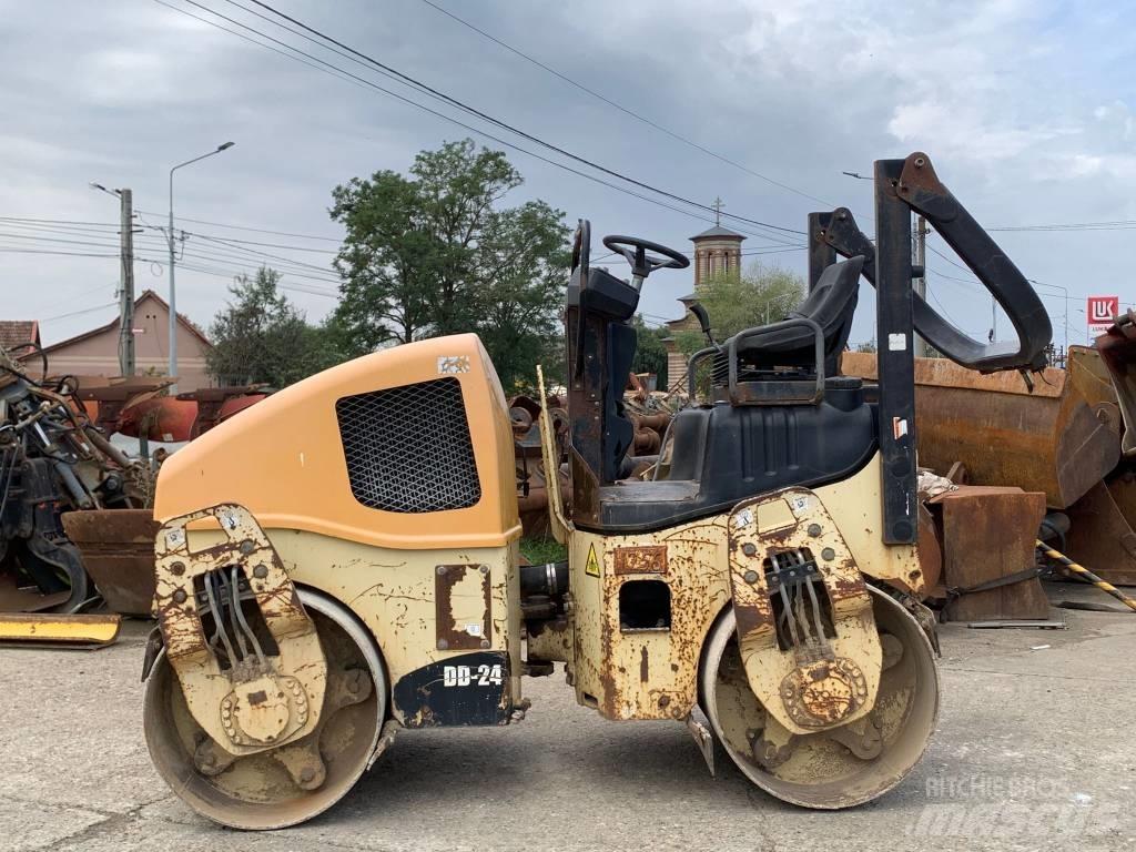 Volvo DD 24 双轮压路机